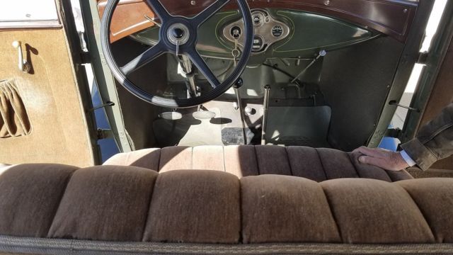 1930 Ford Model A Saloon - photo 11