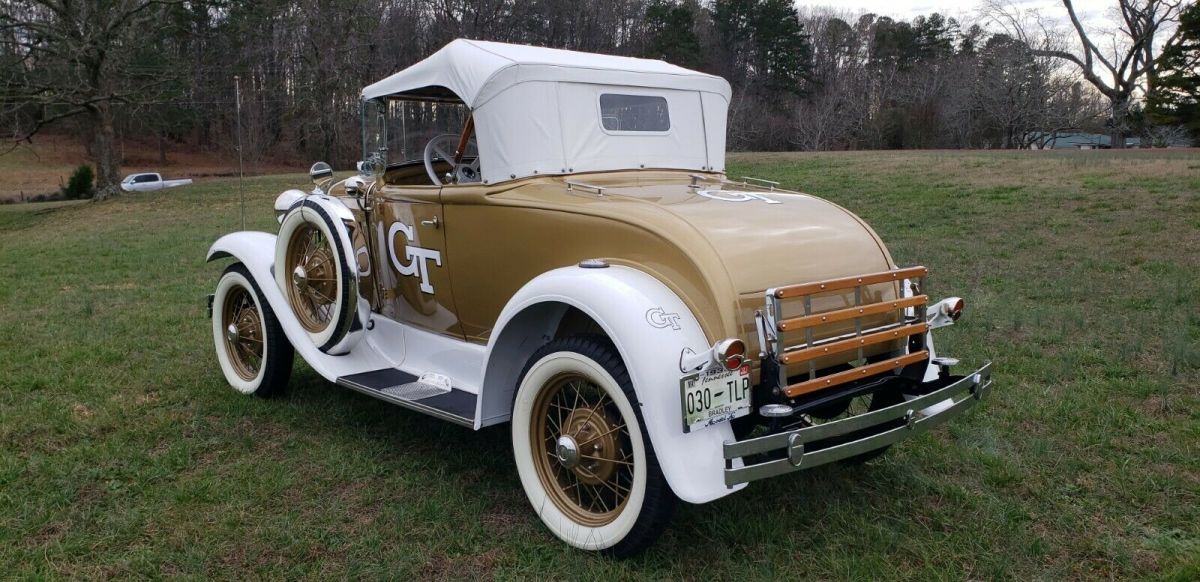 1930 Ford Model A Deluxe Roadster - photo 3