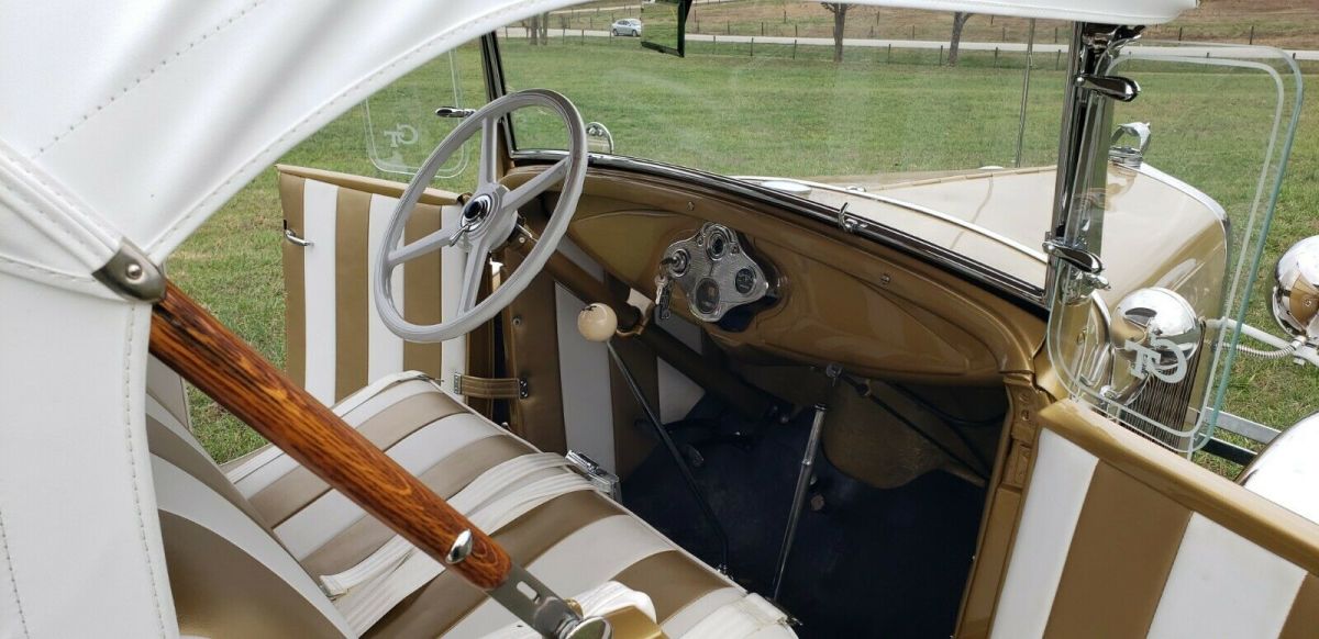 1930 Ford Model A Deluxe Roadster - photo 5