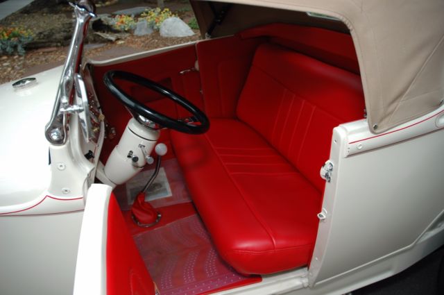 1930 Ford Model A Roadster - photo 12