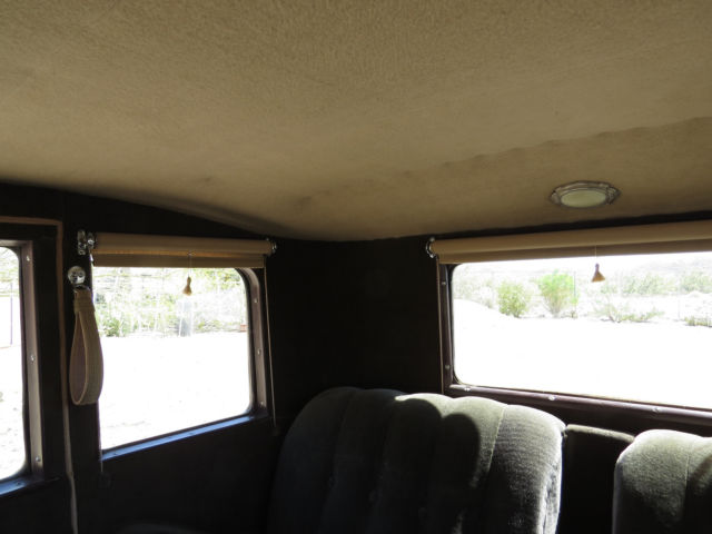 1930 Ford OtherTown Sedan - photo 11
