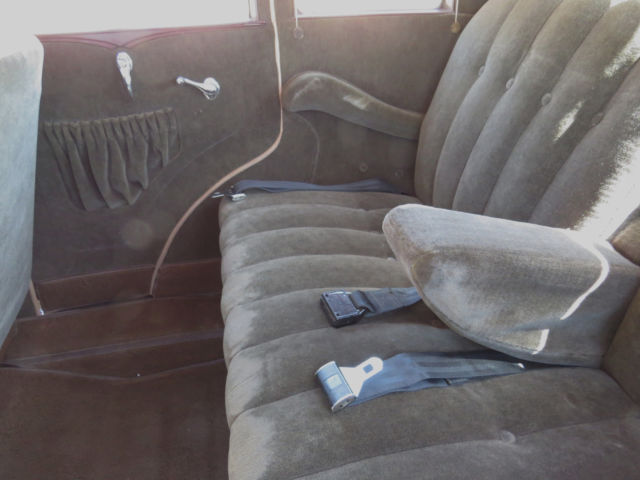 1930 Ford OtherTown Sedan - photo 12