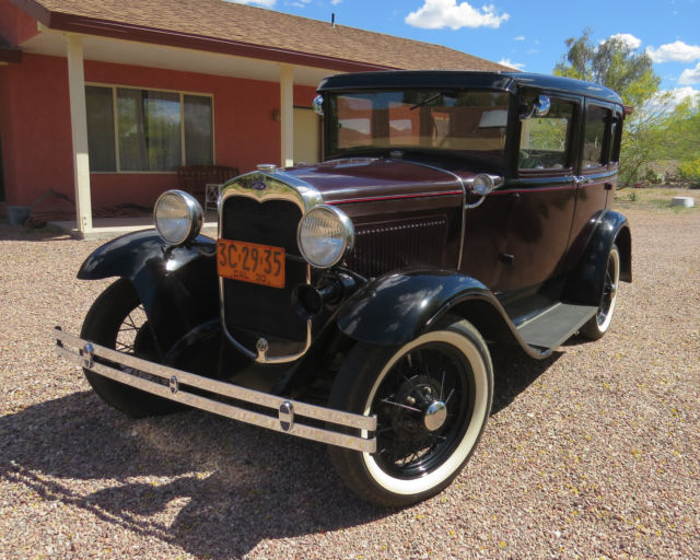 1930 Ford OtherTown Sedan - photo 2