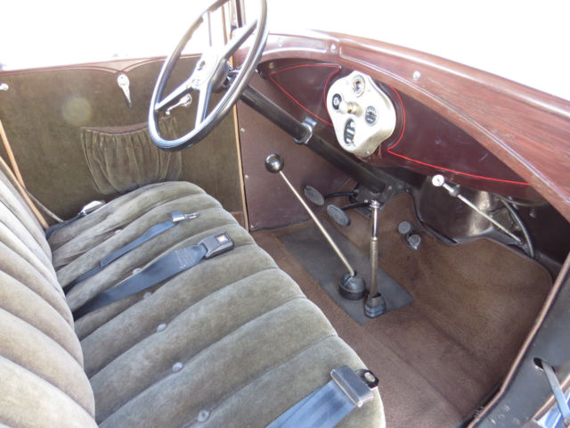 1930 Ford OtherTown Sedan - photo 9