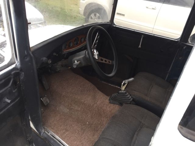 1930 Ford Model A Sedan - photo 11