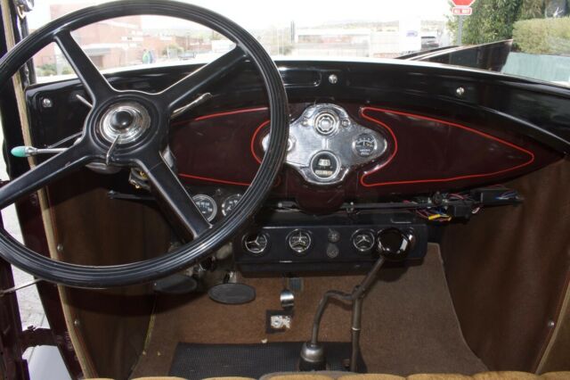 1930 Ford Model A-V8 Flathead Town Car - photo 10