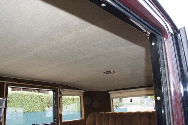 1930 Ford Model A-V8 Flathead Town Car - photo 11