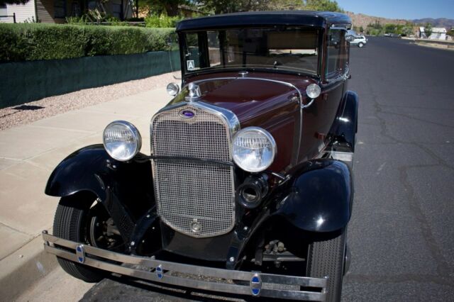 1930 Ford Model A-V8 Flathead Town Car - photo 5