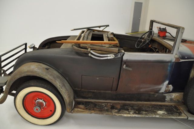 1930 Packard Roadster - photo 6