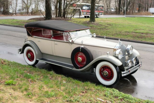 1930 Packard 740 Phaeton 1930 Packard 200 Phaeton