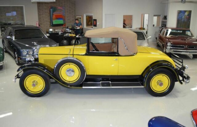 1930 Packard Model 733 Convertible Coupe - photo 3