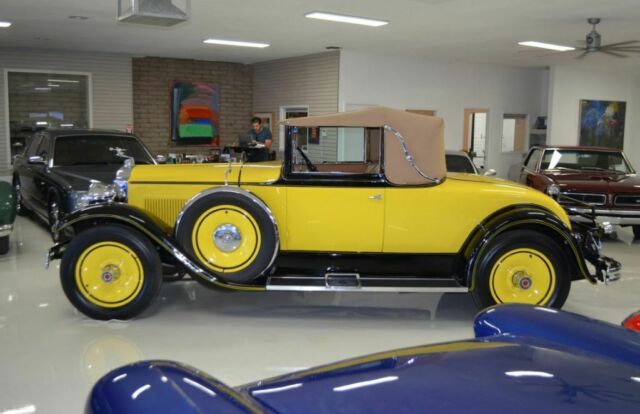 1930 Packard Model 733 Convertible Coupe - photo 4