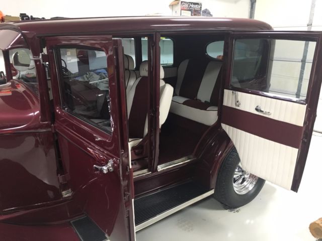 1930 Plymouth Sedan - photo 12