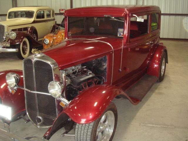 1930 Pontiac Street Rod 2 Door Sedan