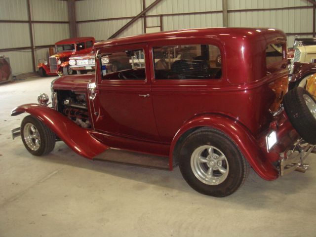 1930 Pontiac Street Rod 2 Door Sedan - photo 4