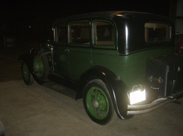 1930 Studebaker sadan - photo 3