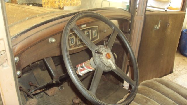 1930 Studebaker Dictator Touring - photo 6