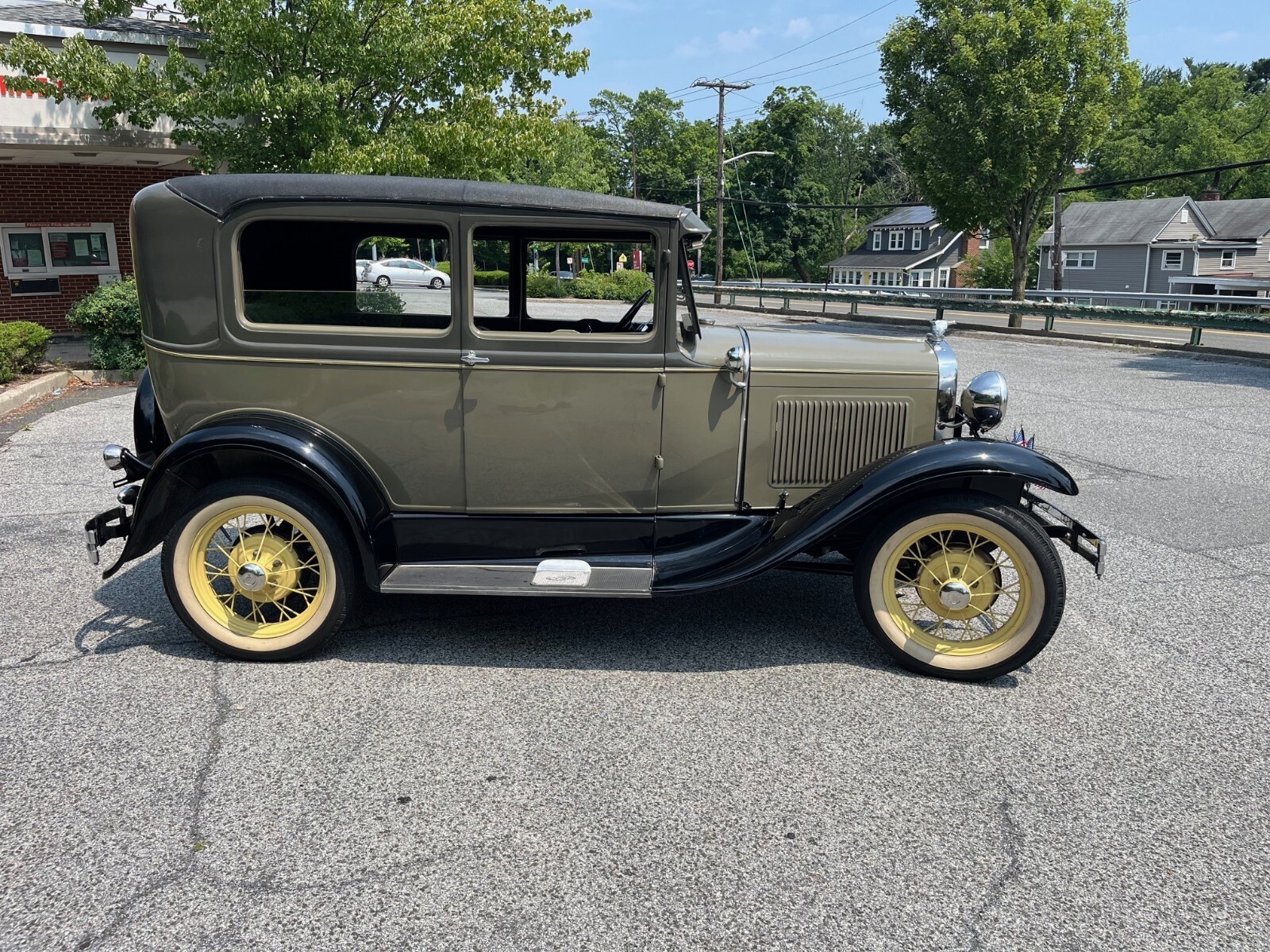 1930 Ford Model A - photo 10