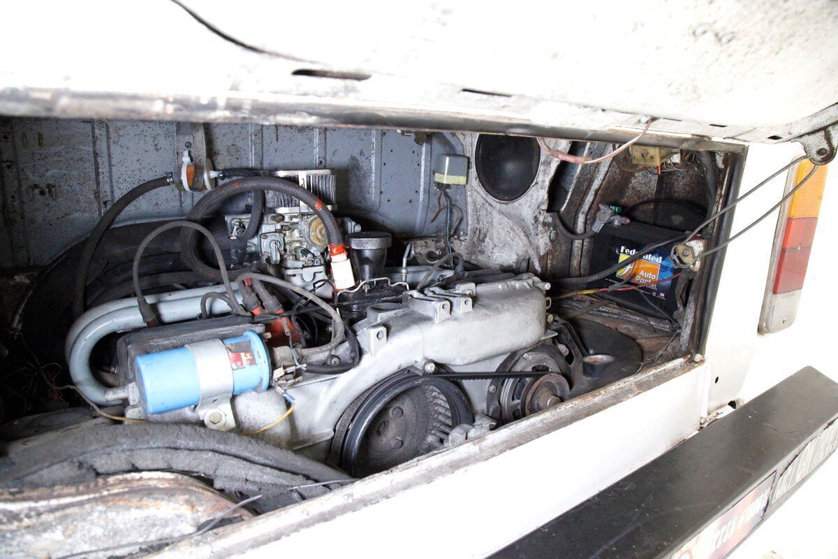 1975 Volkswagen Camper - photo 11