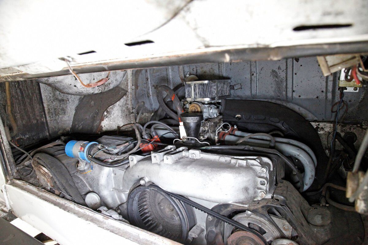 1975 Volkswagen Camper - photo 13
