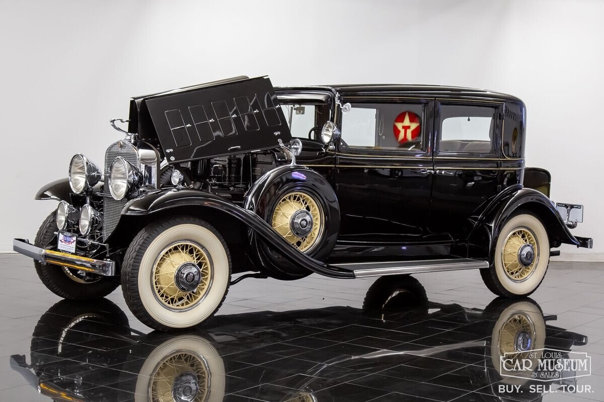 1931 Cadillac 355A Town Sedan - photo 13