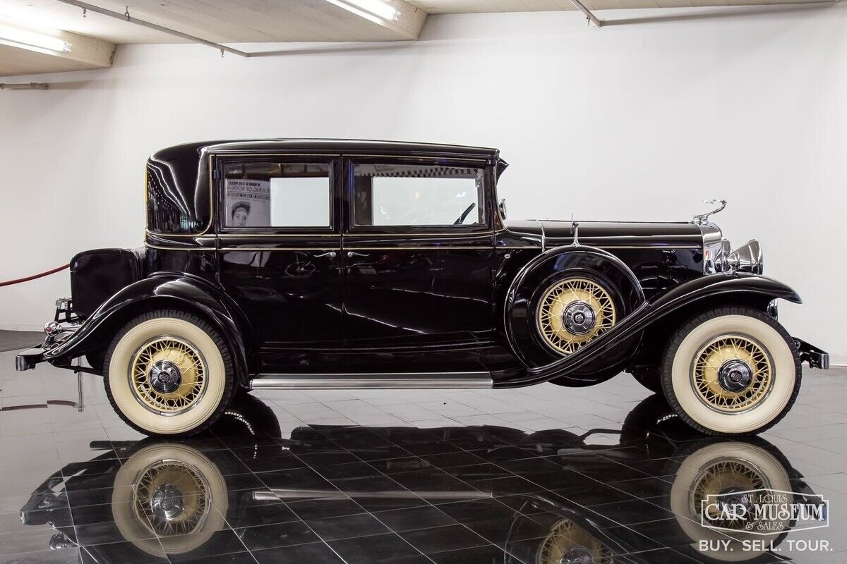 1931 Cadillac 355A Town Sedan - photo 9