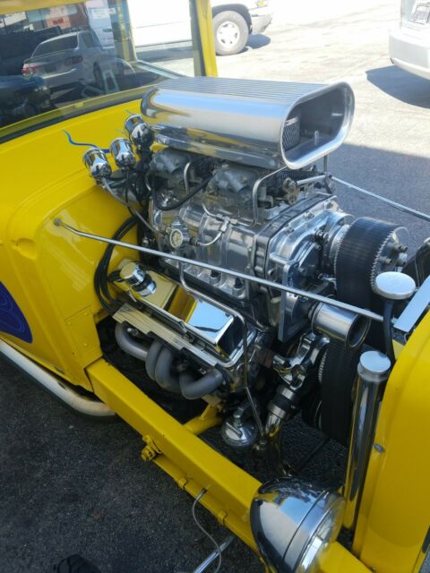 1931 Chevrolet coupe - photo 2