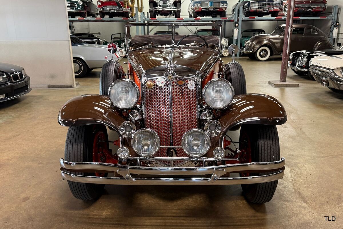 1931 Chrysler CG Imperial Roadster - photo 2