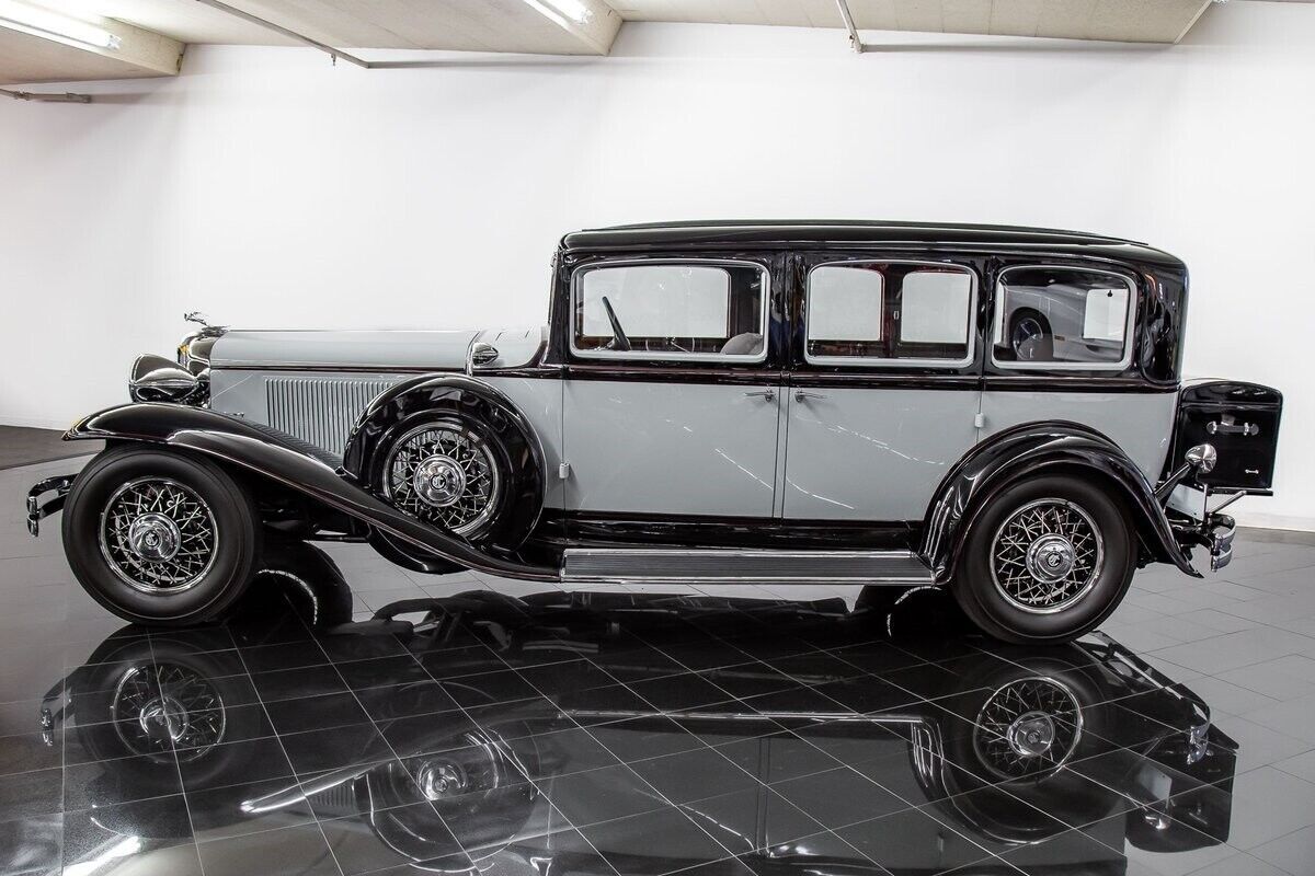 1931 Chrysler Imperial CG Seven Passenger - photo 4