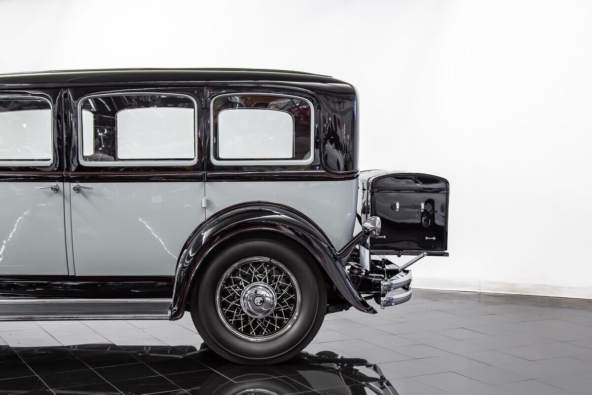 1931 Chrysler Imperial CG Seven Passenger - photo 7