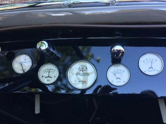 1931 Chrysler Roadster - photo 11