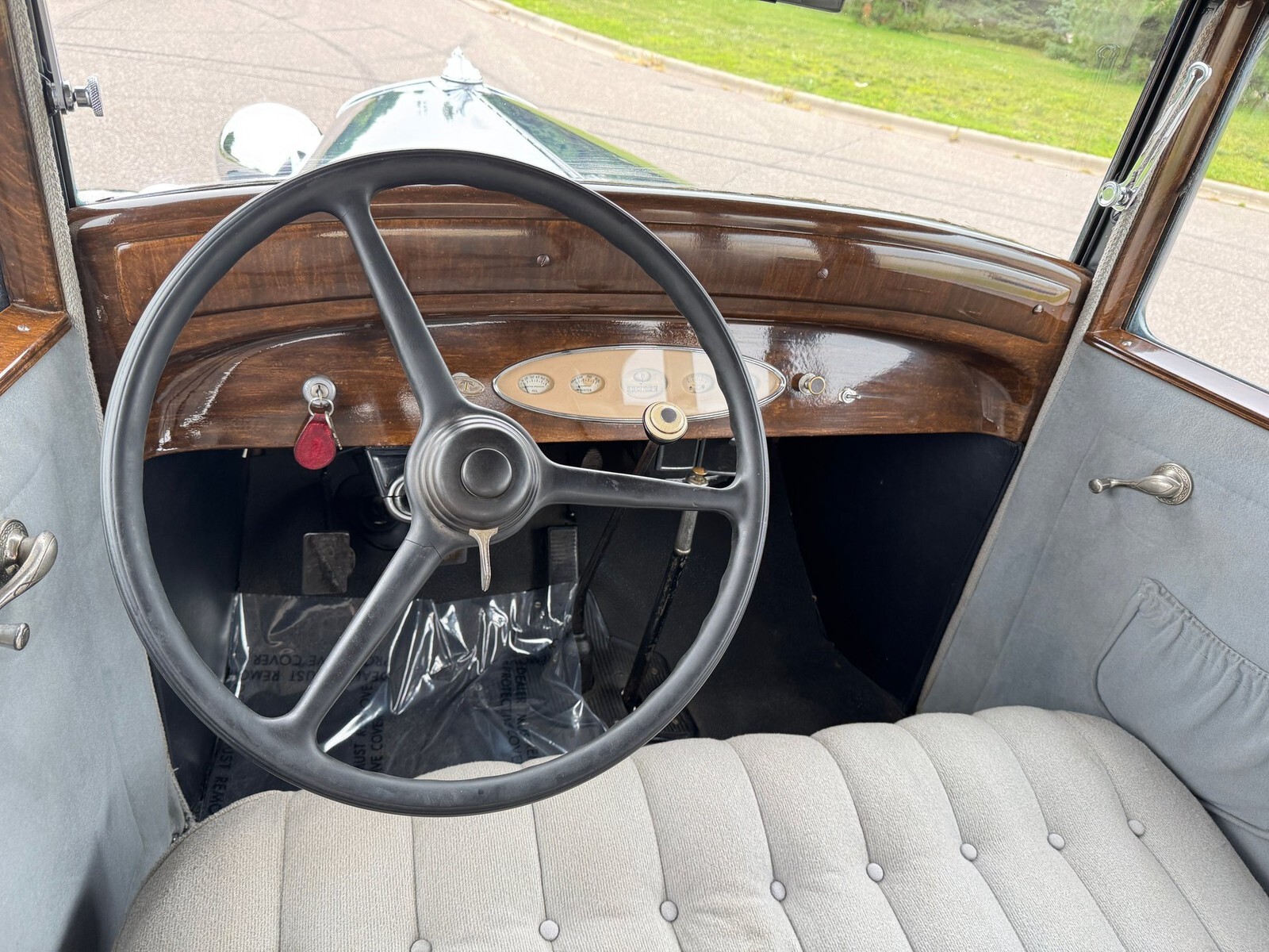 1931 DeSoto Six Sedan - photo 11