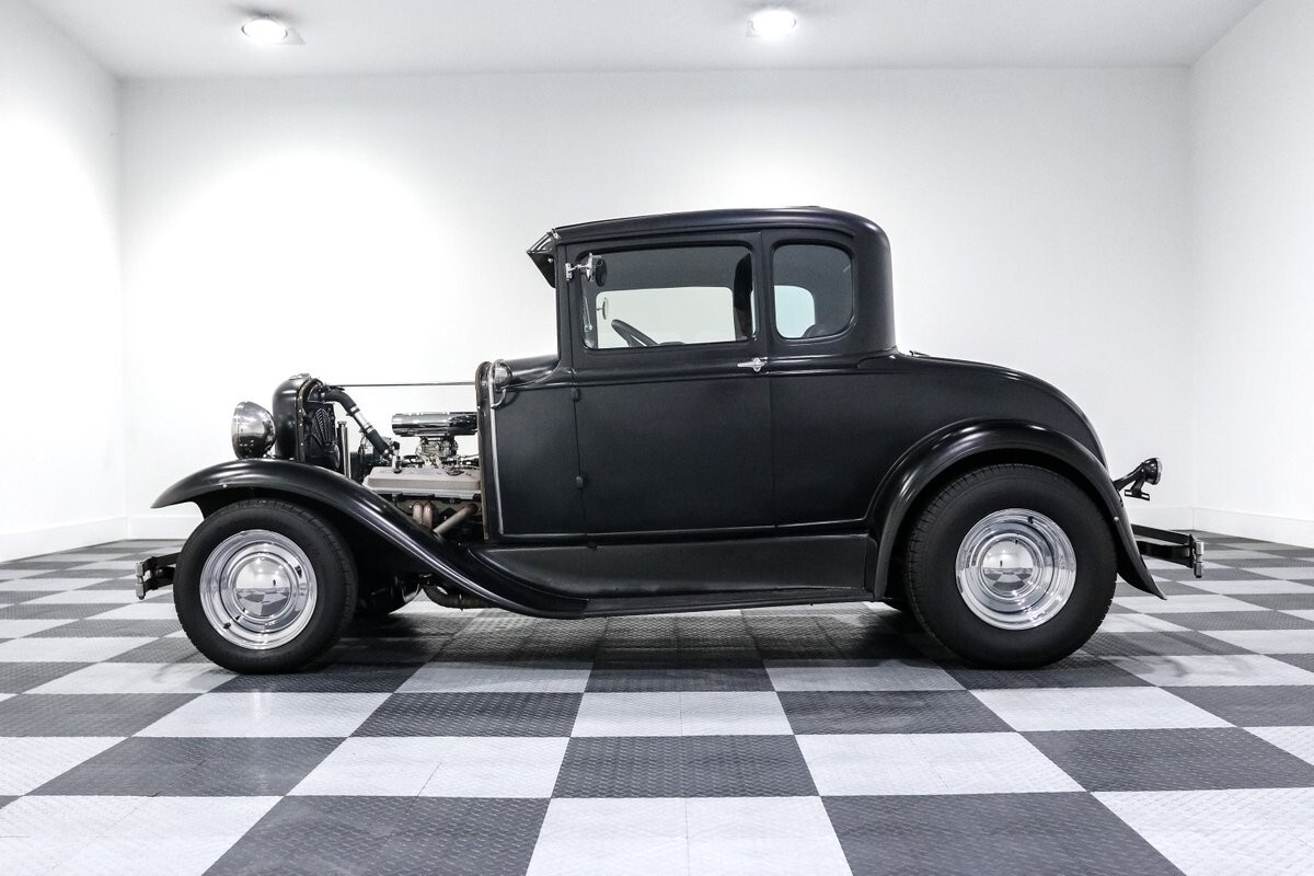 1931 Ford Coupe - photo 4