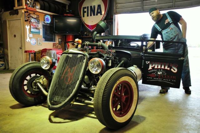 1931 Ford Model A Tudor - photo 4