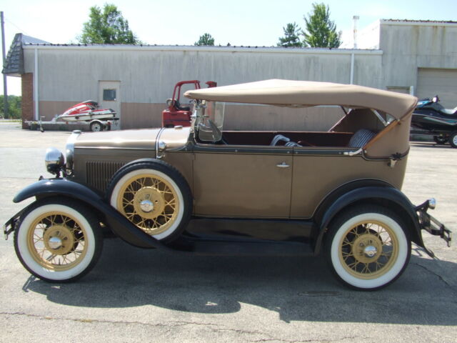 1931 Ford Model A 2 door Deluxe Phaeton - photo 10