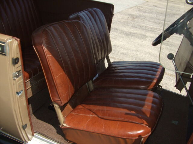 1931 Ford Model A 2 door Deluxe Phaeton - photo 8