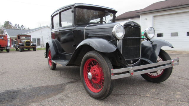 1931 Ford Model A Sedan Tudor - photo 3