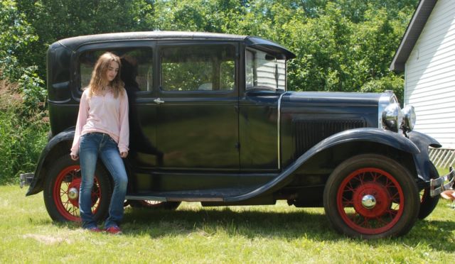 1931 Ford Model A Sedan Tudor - photo 2