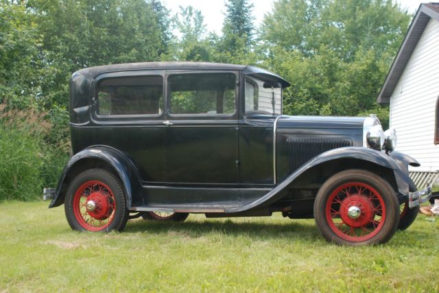 1931 Ford Model A Sedan Tudor - photo 3