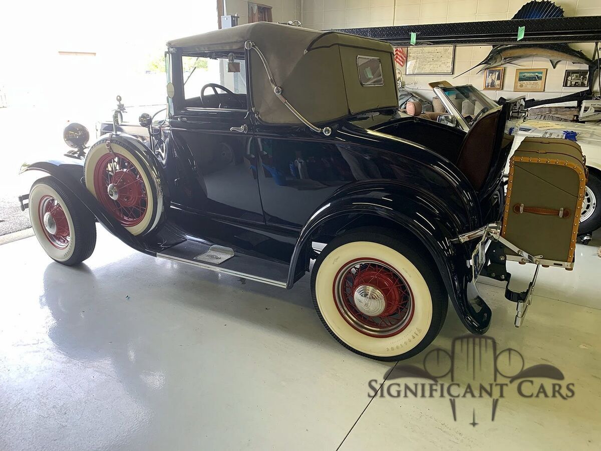1931 Ford Model A Cabriolet - photo 2