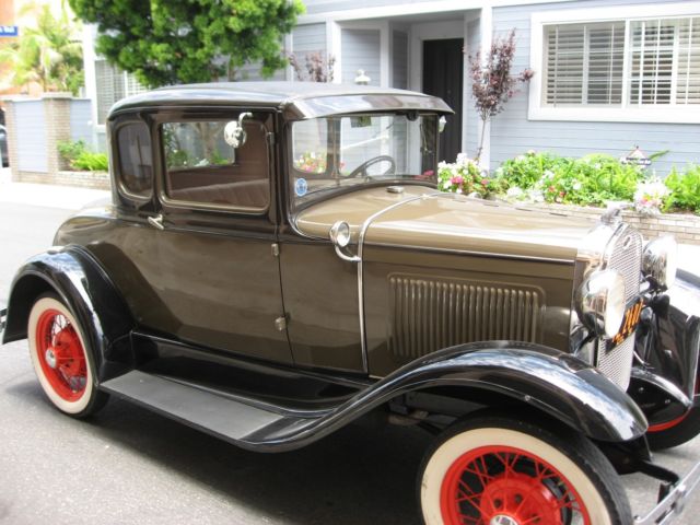 1931 Ford Model A Coupe Exceptional Calif. Ground Up Restored Exampl - photo 2