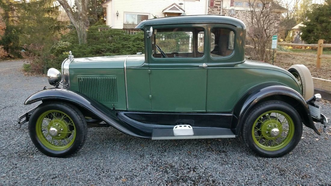 1931 Ford Model A 2 tone green, black fenders & top - photo 5