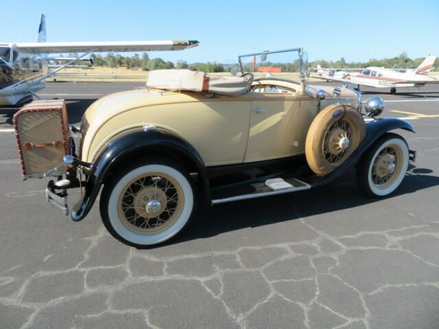 1931 Ford Model A Deluxe Roadster - photo 2