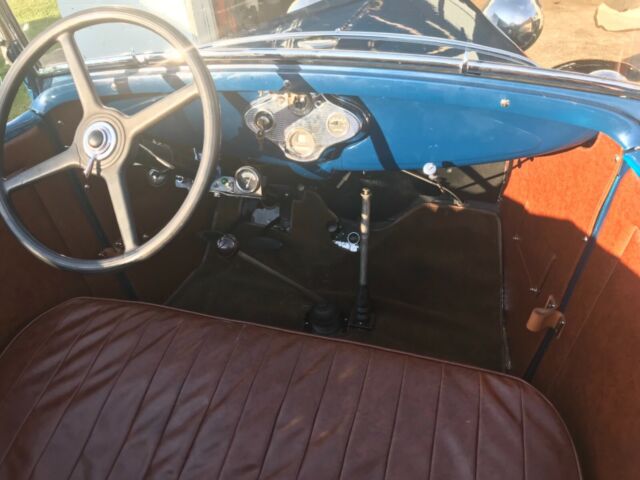 1931 Ford Model A Deluxe Roadster - photo 4