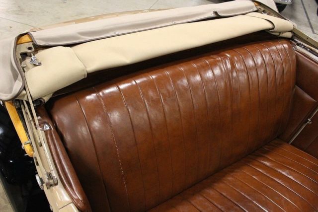 1931 Ford Model A Deluxe Roadster - photo 11