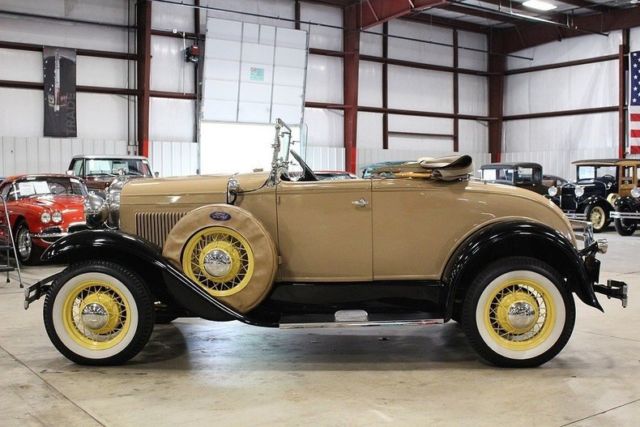 1931 Ford Model A Deluxe Roadster - photo 3