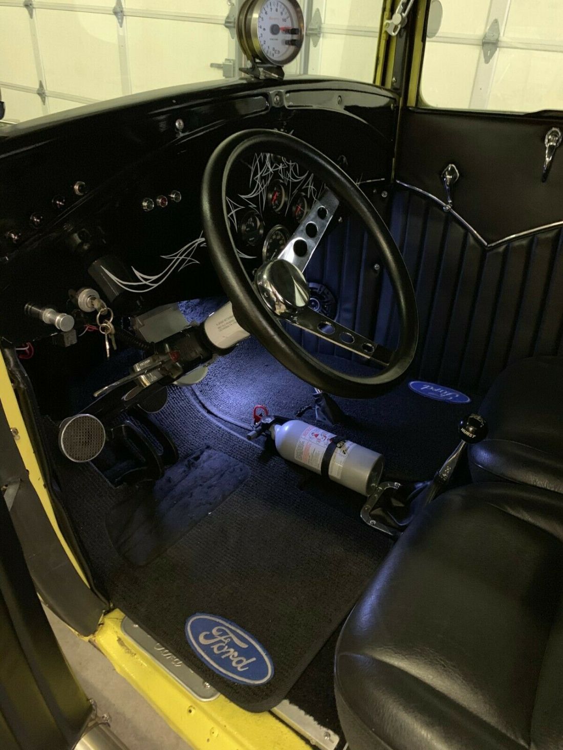 1931 Ford Model A coupe - photo 11