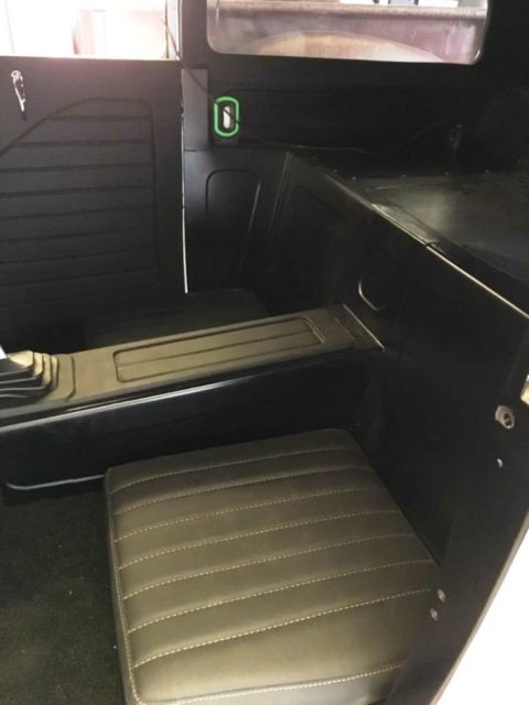 1931 Ford Model A Sedan - photo 13