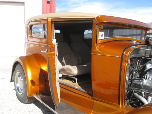 1931 Ford Model A 2-door sedan - photo 5