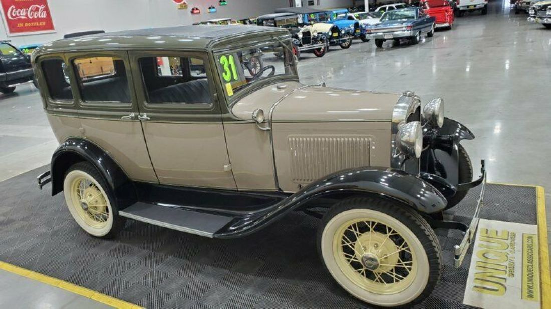 1931 Ford Model A Slant Windshield Sedan - photo 4